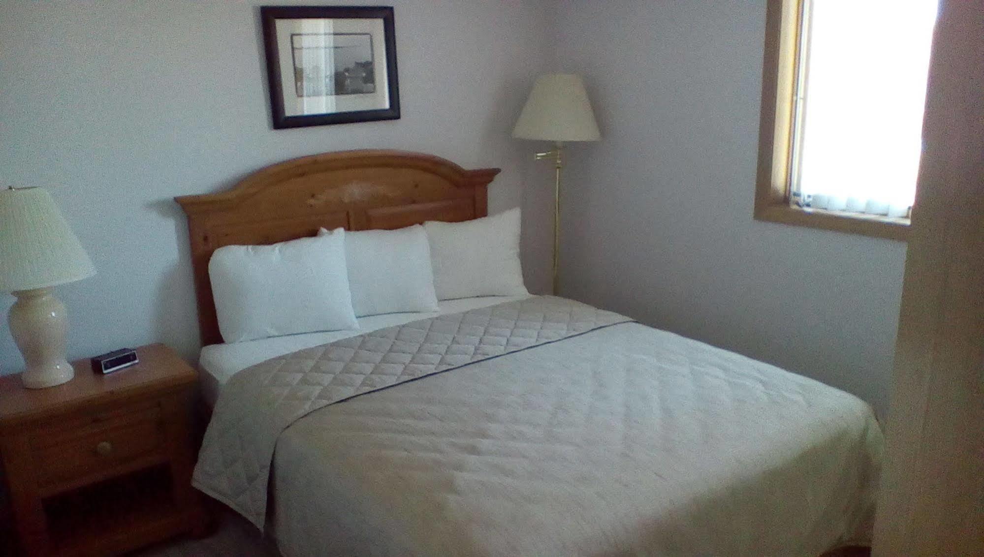 Hilltop Inn Fish Creek Bagian luar foto